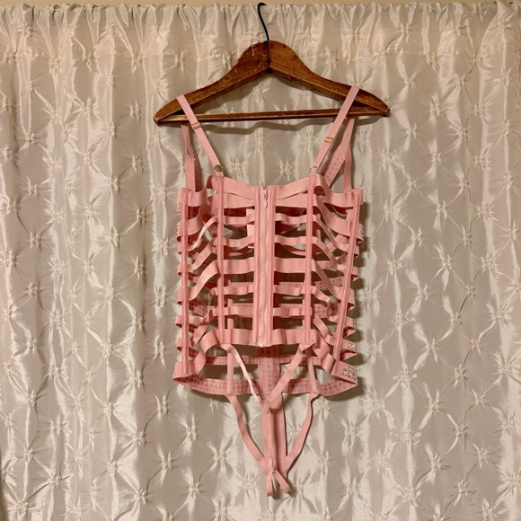 Victoria's Secret Bling Rhinestone Strappy Caged Bondage Teddy Light Pink NWT - Picture 3 of 14